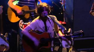 MGMT - PLENTY OF GIRLS IN THE SEA - LIVE PARIS @ L&#39;OLYMPIA 08/10/2013