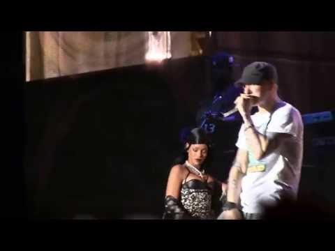 Eminem & Rihanna @ Lollapalooza 2014- "Stan" (720p HD) 8-1-2014