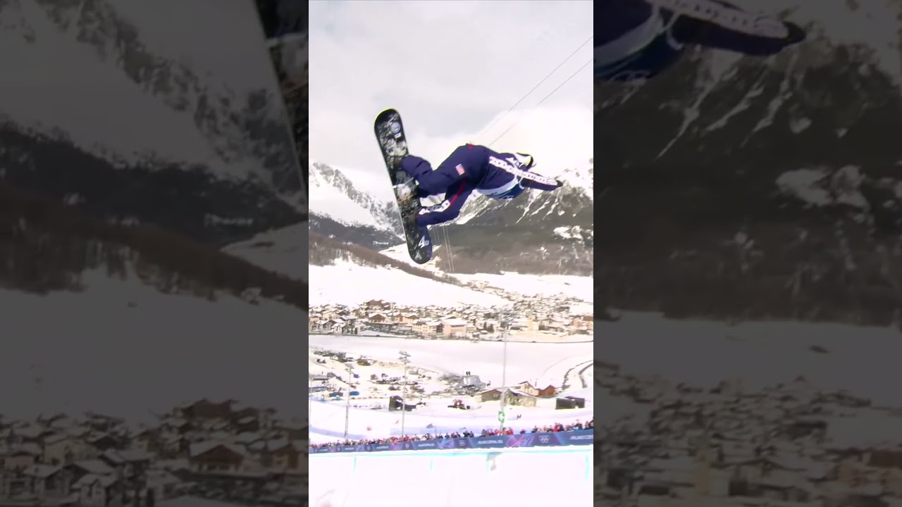 Chloe Kim takes the top spot in #Snowboard women's halfpipe qualifying!🤩 #MilanoCortina2026