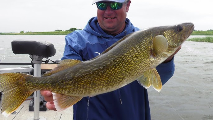 Slip Bobber Fishing Tips for Walleye Johnnie Candle 
