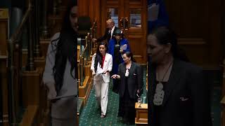 What was 21 year old New Zealand MP saying shorts trending politics india news trend viral