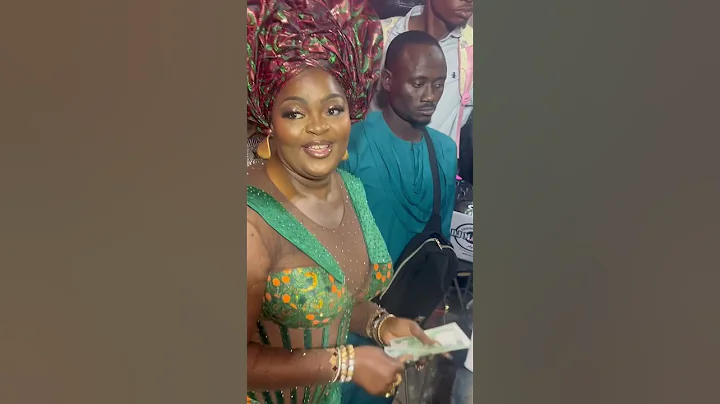 ENIOLA BADMUS on stage with SEGUN Johnson at SIKIRATU SINDODO mother’s burial