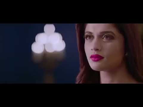 ankho-main-aanso-le-kar-honto-se-muskuraye-hum-jesy-je-rahy-hain
