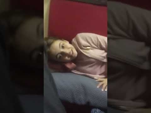 Рабыня нюхает носки. Рабыня нюхает носки. Рабыня нюхает носки. Девочка нюхает носки. Потные носочки девушек.