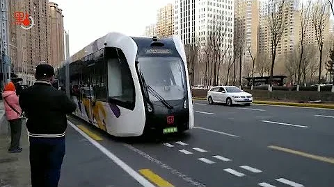 5G+无人驾驶 “智轨电车”亮相哈尔滨 - 天天要闻