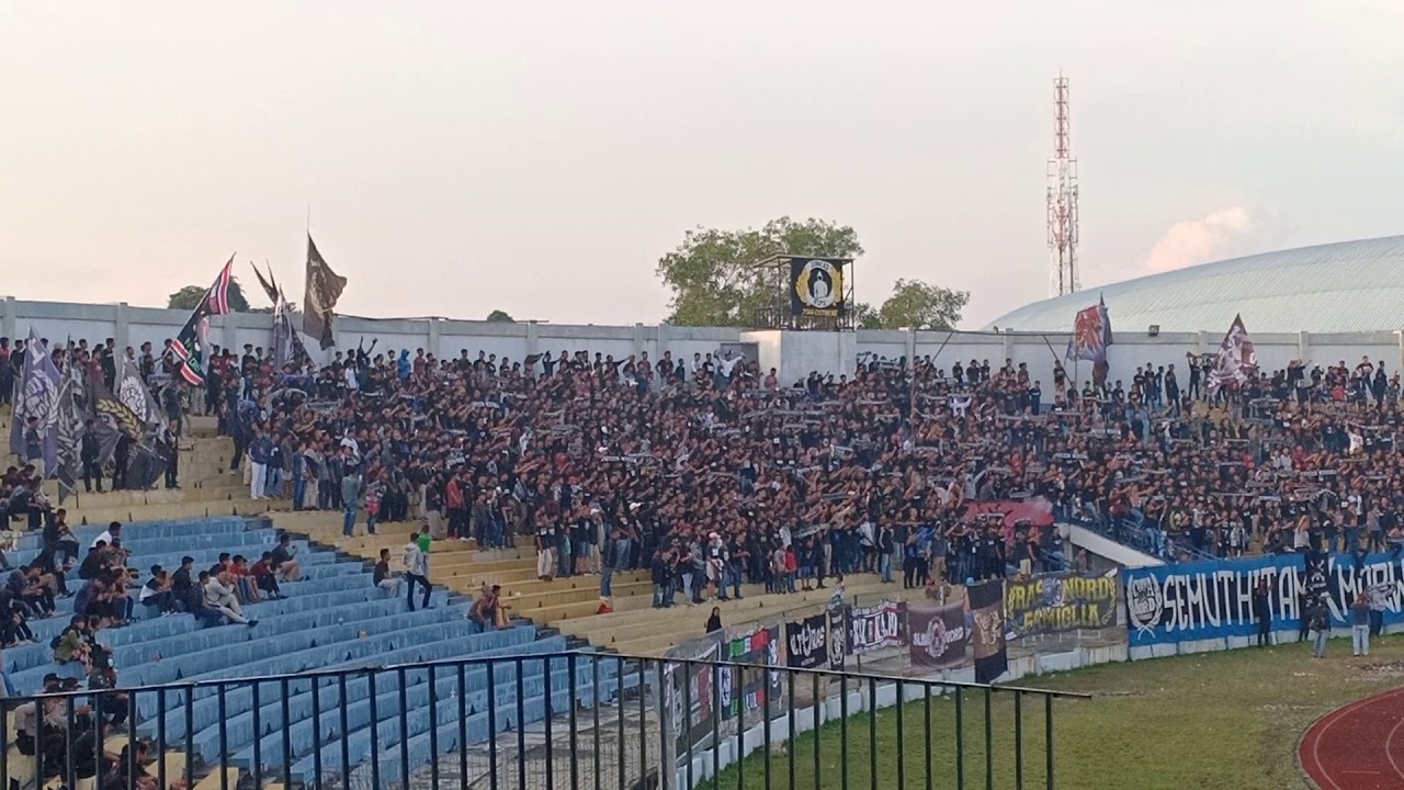 Hasil gambar untuk supporter curva nord