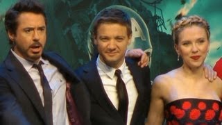 Tom Hiddleston and Robert Downey Jr. Avengers Assemble Premiere London by Leondonet 104,924 views 12 years ago 1 minute, 10 seconds