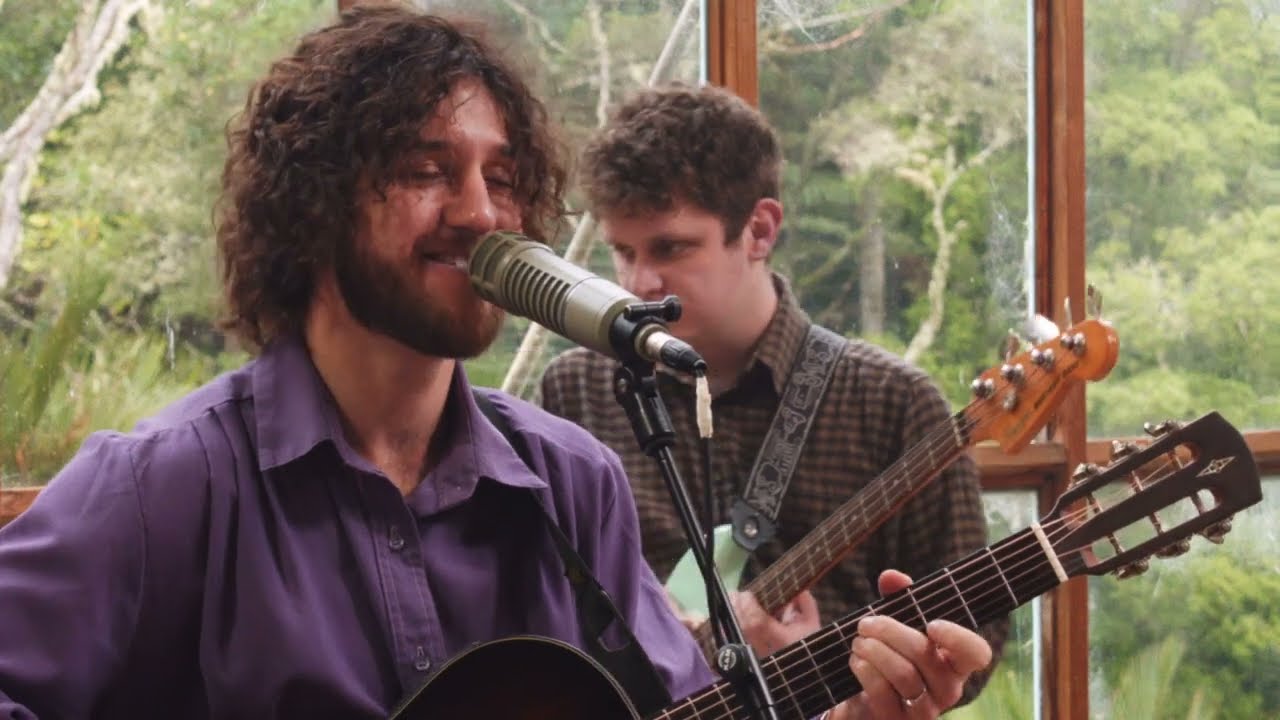 在 YouTube 上观看 Serebii - Dime (Live Version) 在 YouTube 上观看 Serebii - Dime (Live Version)