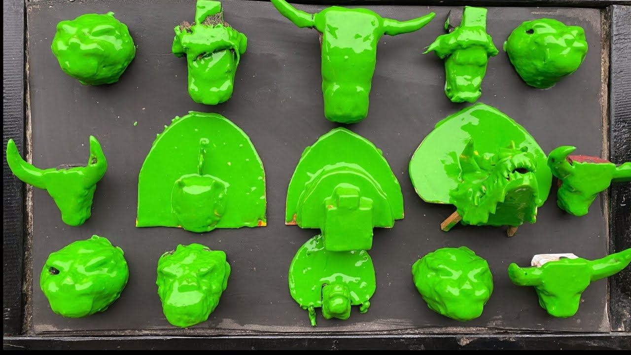 MEMBERSIHKAN BARONGAN DAN BANTENGAN BERLUMPUR ,barongan macan kumbang ,reog ponorogo ,buto gedruk