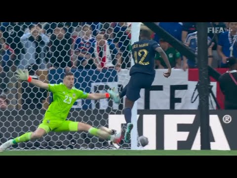 Unforgettable moment: Kolo Muani vs Emiliano Martinez