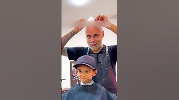 Thợ cắt tóc này là một anh hùng #shorts