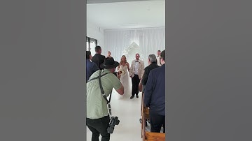 Every Bride Needs An Online QR Code Photo Gallery For Their Wedding!