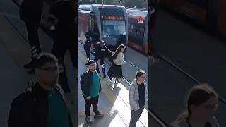 Security guard stops woman from walking into path of oncoming tram in Türkiye