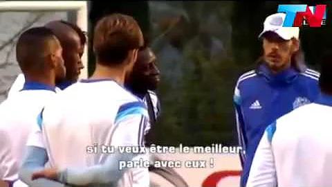 La #charla #motivadora de #Bielsa a #Mendy en #Oly...