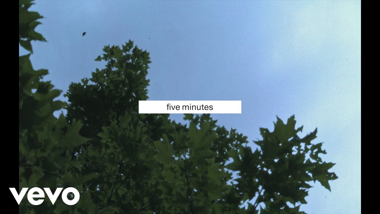 Jeremy Zucker, Chelsea Cutler - five minutes