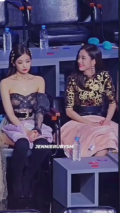 This eye contact 👁👄👁 #blackpink #jennie #blink #jisoo #jennielove #jensoo #viral #trending #shorts