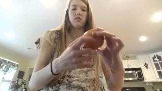 How to Split an Apple in Half With Your Bare Hands