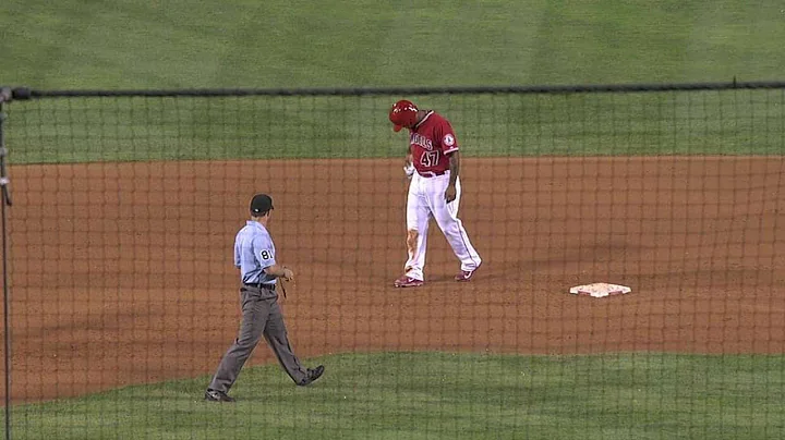BOS@LAA: Hembree gets out of trouble in the 17th