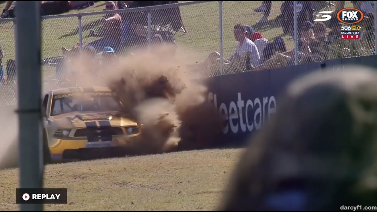 Thompson Crashes Race 3 | Aussie Racing Cars - Perth 2017 - YouTube