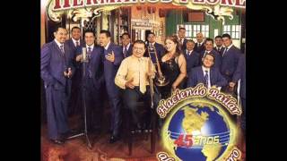 Video thumbnail of "Los Hermanos Flores - Estas Bien Buena"