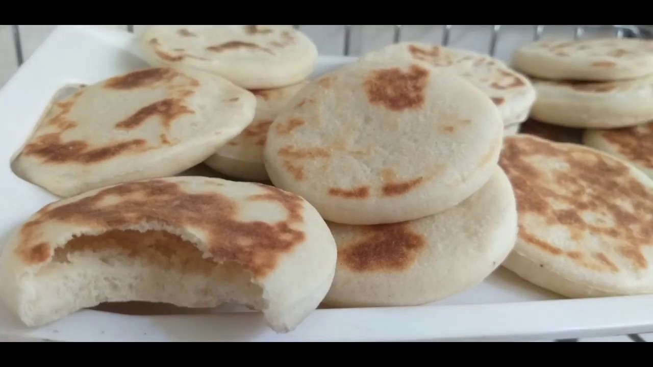 Pita bread recepie in frypan NACHUZZ WORLD.. malayalam YouTube