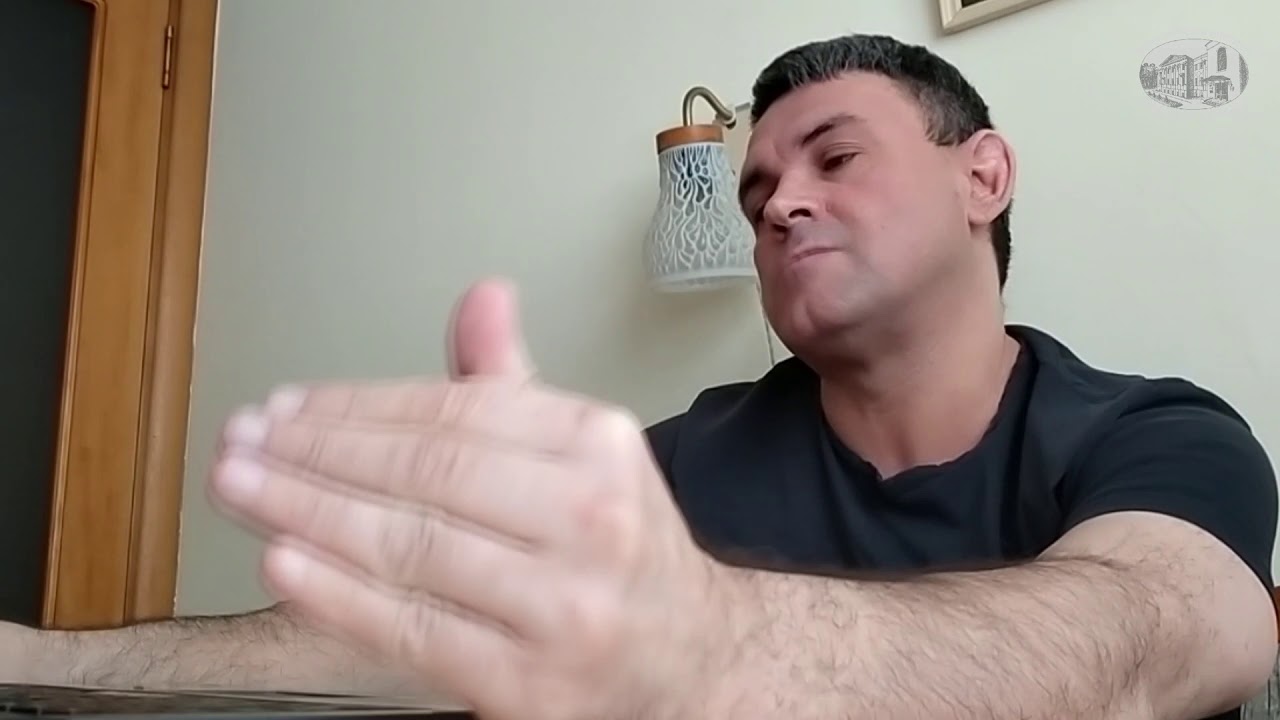 Стихотворения Ирины Токмаковой (читает Сергей Арутюнов) - YouTube