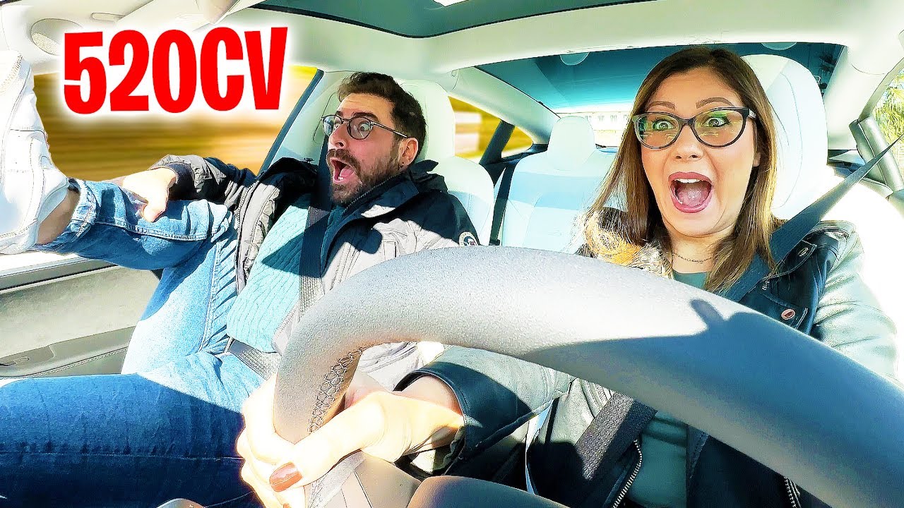 MARIKA GUIDA LA TESLA PER LA PRIMA VOLTA! (rischioso)