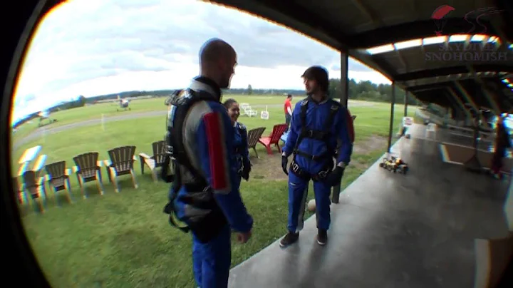 Lisa Doan's Tandem skydive!