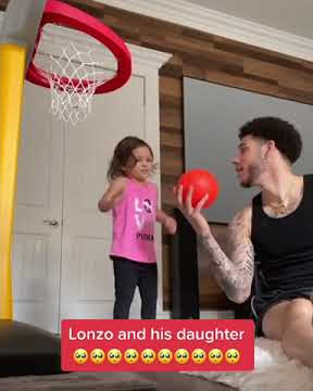 Lonzo Ball and his daughter