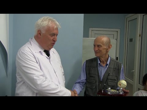 ღვაწლმოსილ  ქირურგს გურამ ბაბუხადიას დღეს კოლეგებმა საზეიმო გაცილება მოუწყვეს
