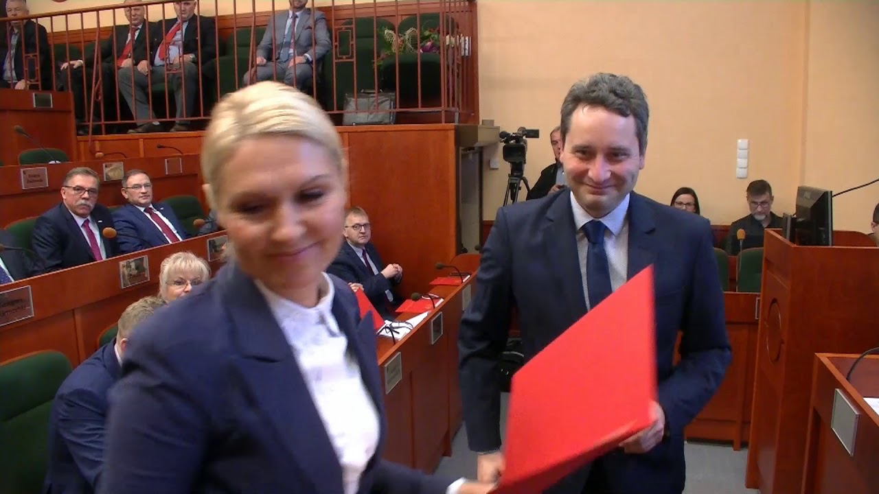 video to gif OLSZTYN24: I sesja Sejmiku Województwa Warmińsko-Mazurskiego VI kadencji (1)