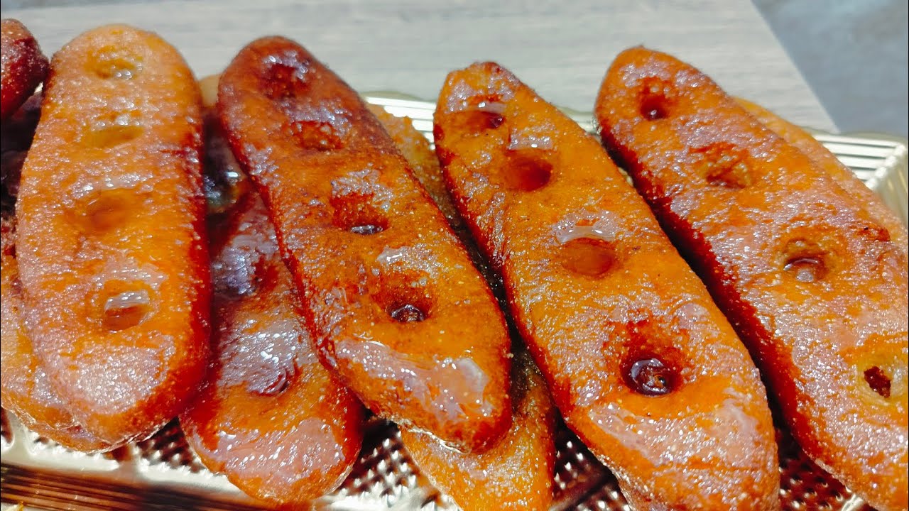 زلابية صباع لعروسة (لمخارق) بالسميد مهوية ومعسلة للقلب🤤🍯