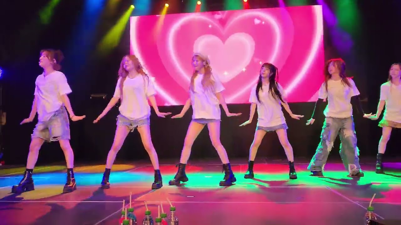 Billlie (빌리) - BYOB | 240730 | Warsaw [Our FLOWERLD EU] 4k60 FANCAM - Front Row