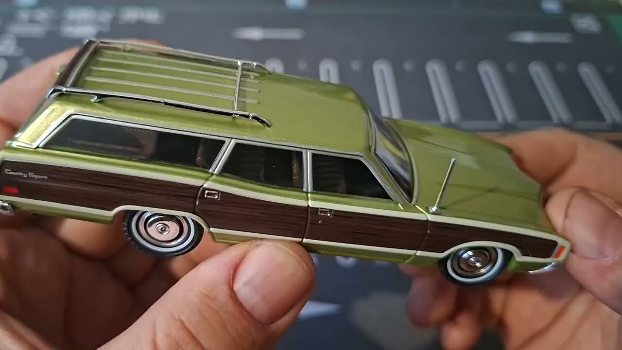 1:43 IXO 1972 Ford LTD Country Squire - YouTube