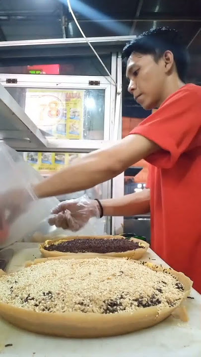 Martabak manis full toping coklat kacang wijen #martabakmanis #martabtelor #makananenak