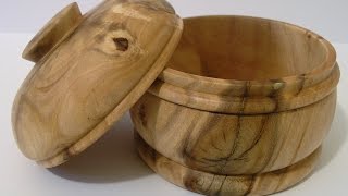 Woodturners Journal: Sycamore Lidded Box Jerrod turns a Sycamore wood box with a lid on the lathe. jerrod.toth@woodturnersjournal.com the Shop: http://woodturnersjournal.