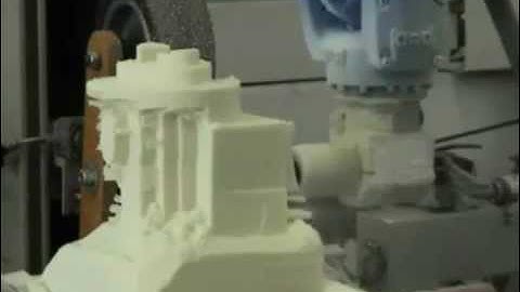 Motoman robot in machining application