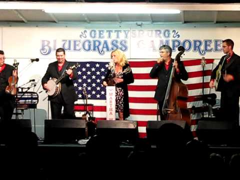 Rhonda Vincent GBGF 2009 05 15 2133 3 songs 07:42