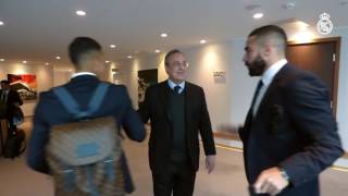 Florentino Pérez Greets The Players At The Team Hotel