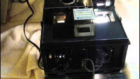 Bell & Howell Cube 981Q Slide Projector Gear Goes Bad