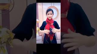 Download Lagu scarf is beautiful and versatile. #shorts MP3 Download Lagu scarf is beautiful and versatile. #shorts MP3