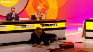 Vic Serenades Tamzin Outhwaite - Shooting Stars - Series 8 - BBC Two Resimi