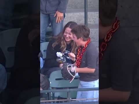 This kid was HYPED to get a foul ball 💪