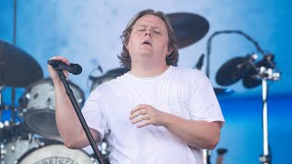 ‘Extraordinarily moving’: Crowd helps Lewis Capaldi sing during Tourette’s attack