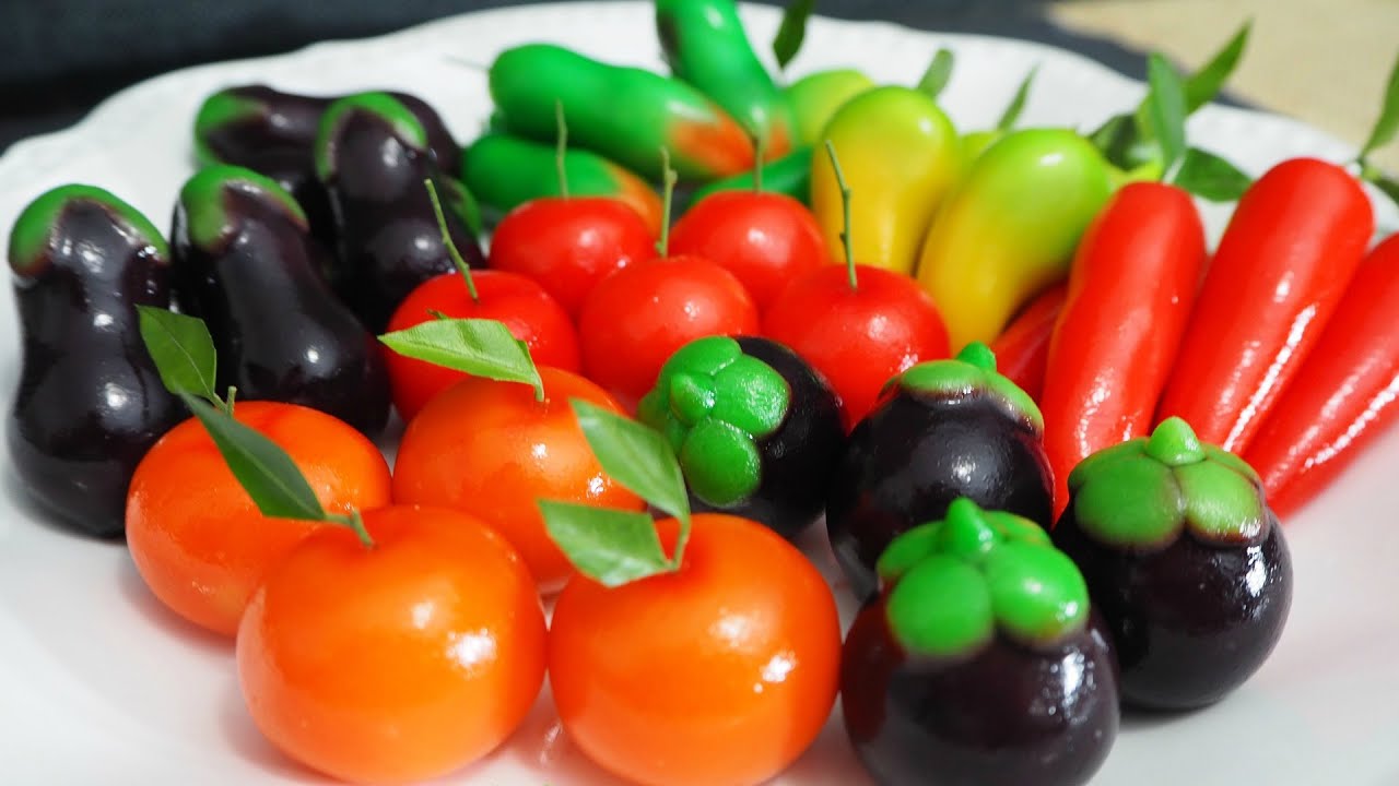 Khanom Luk Chap: Mung Bean Dessert