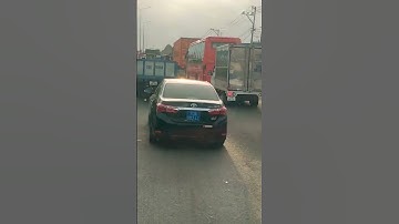 Xe rất đông trên quốc lộ 1A khu vực ngã Tư Ga hướng đi miền Tây.