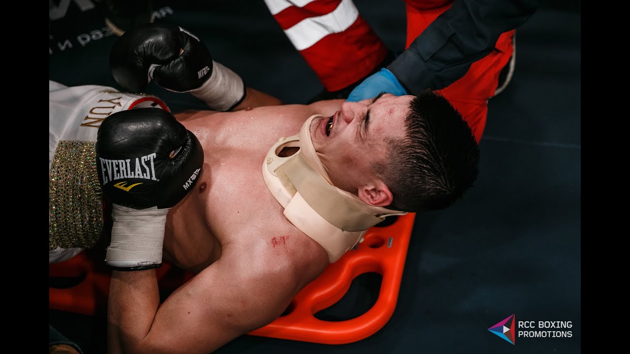 Два нокдауна и жесткая травма | Дмитрий Юн, Россия/США vs Жора Амазарян, Армения/США | RCC Boxing