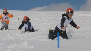 雪上競技に熱気と笑い 山形でホワイトアスロン