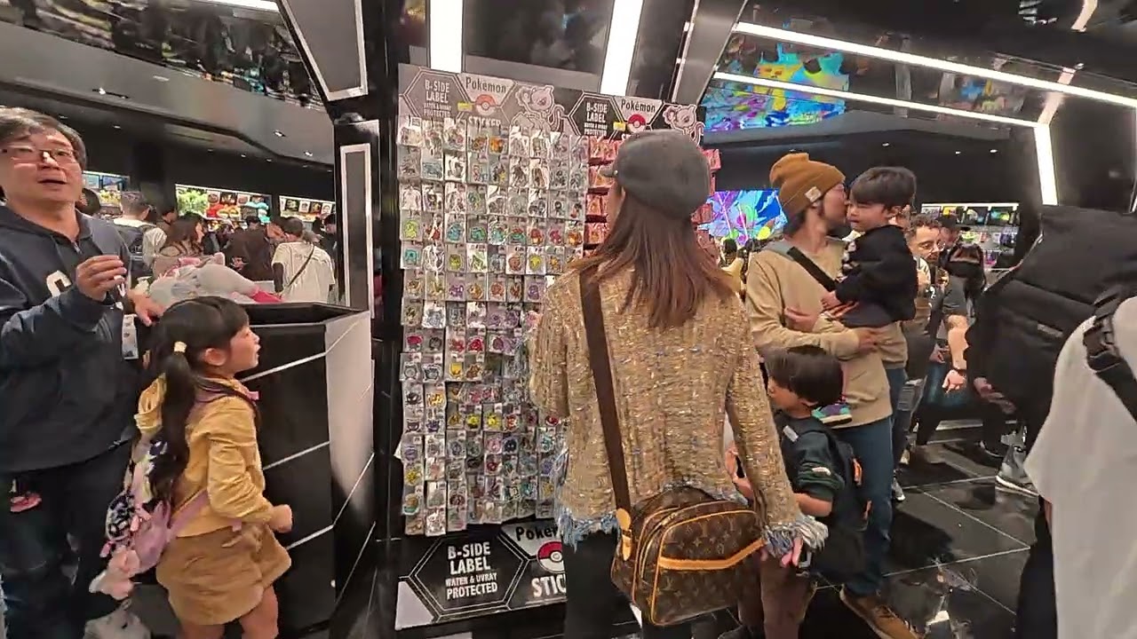 Paseo por el Pokémon Center de Shibuya en Tokio