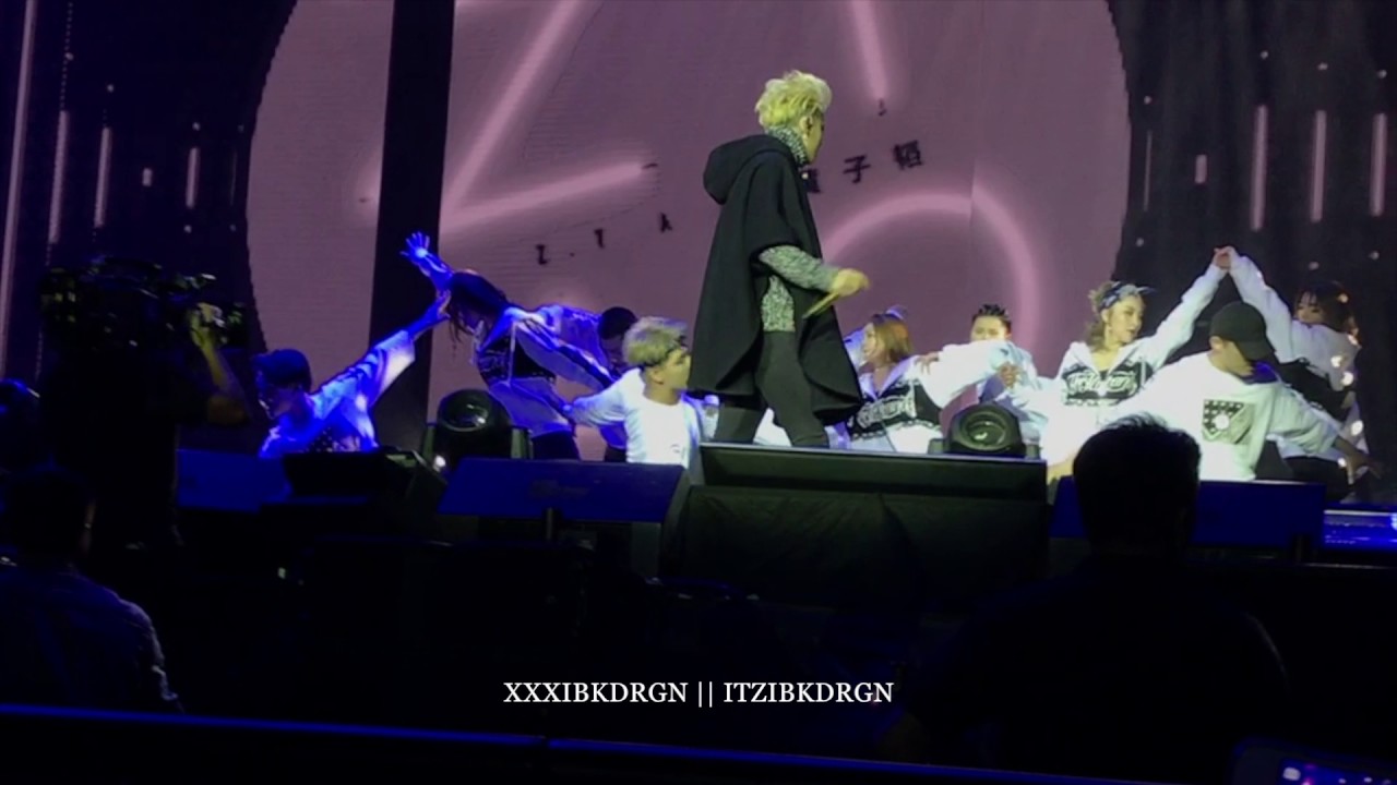 FANCAM ZTao 2017 Promise Tour Part One   Macao 170527   AWAKE